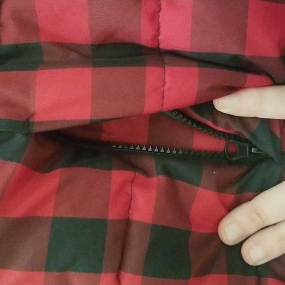 Ruff Hewn vest size medium - Picture 3 of 7